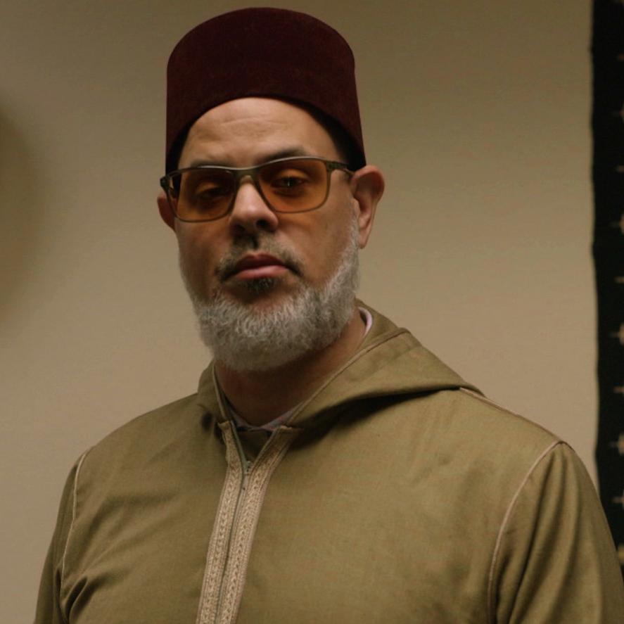 Imām Marc Manley delivering the Jumu&rsquo;ah khuṭbah at Middle Ground